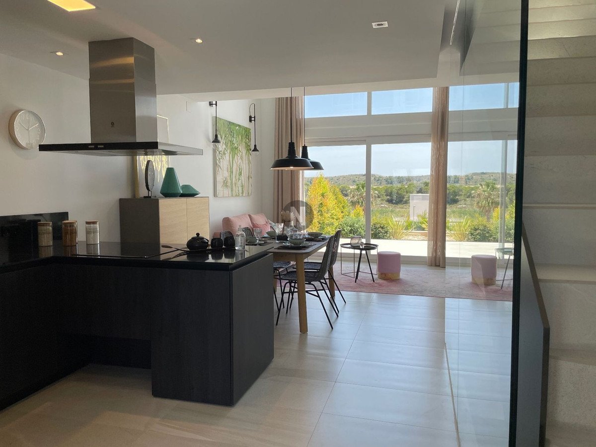 4 Bed Detached Villa in Algorfa