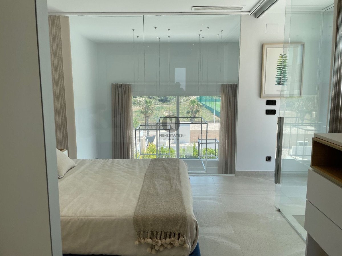 4 Bed Detached Villa in Algorfa