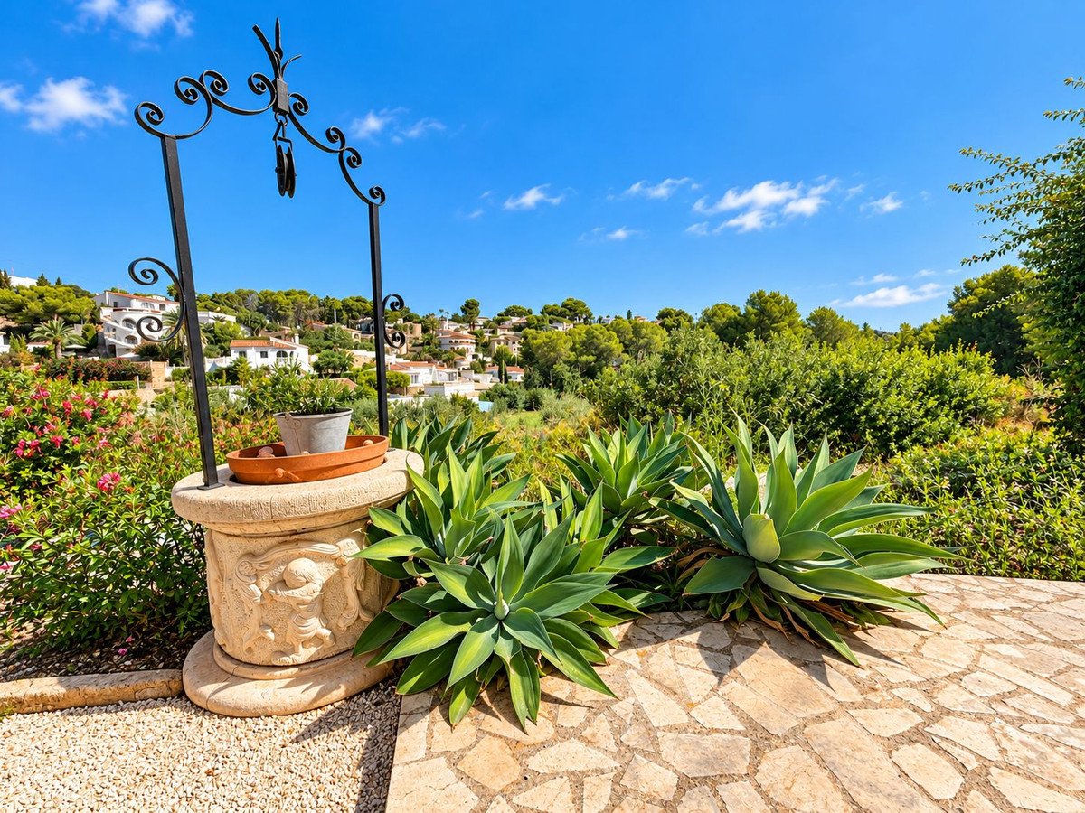 5 Bed Detached Villa in Benissa