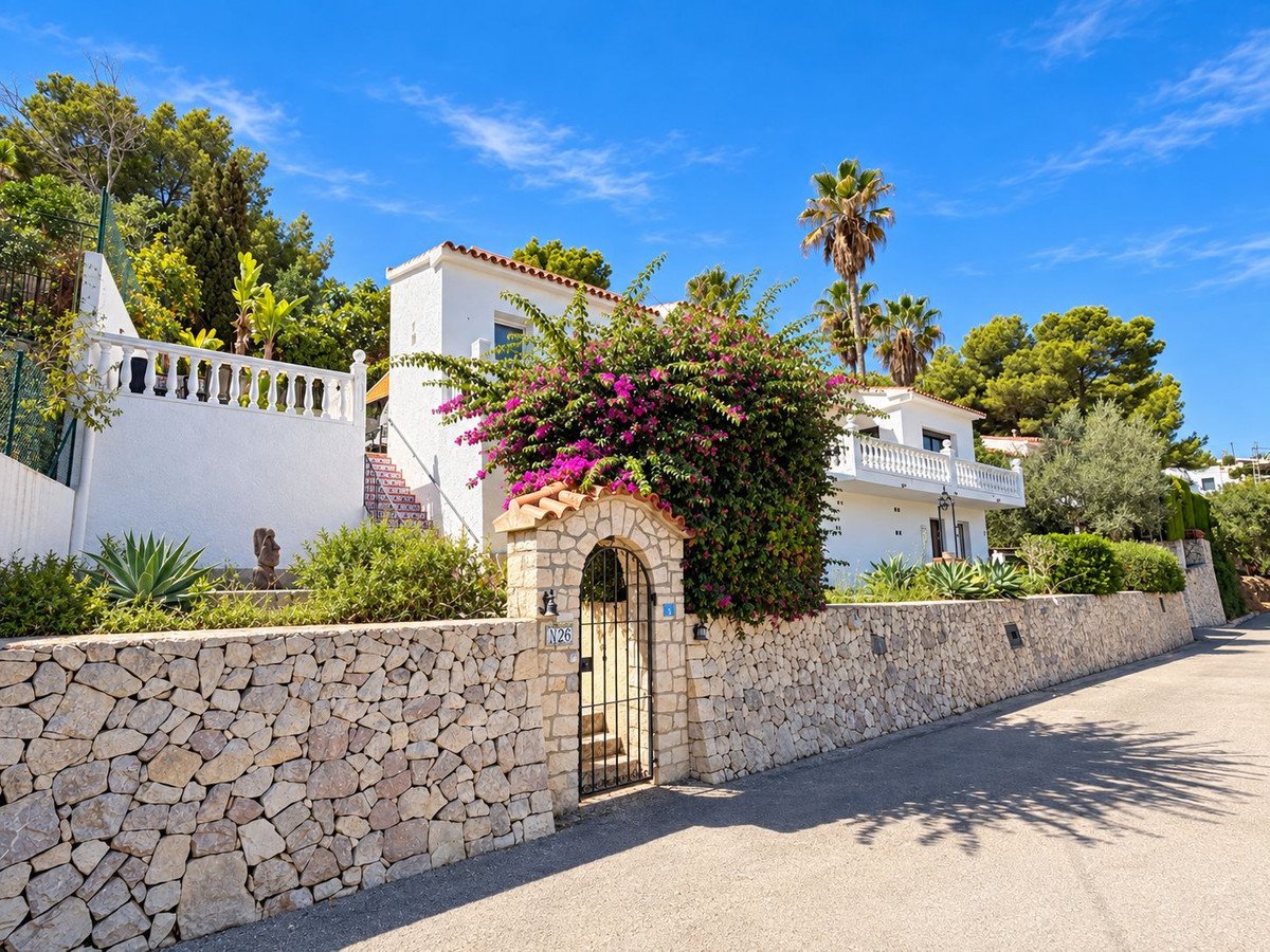 5 Bed Detached Villa in Benissa
