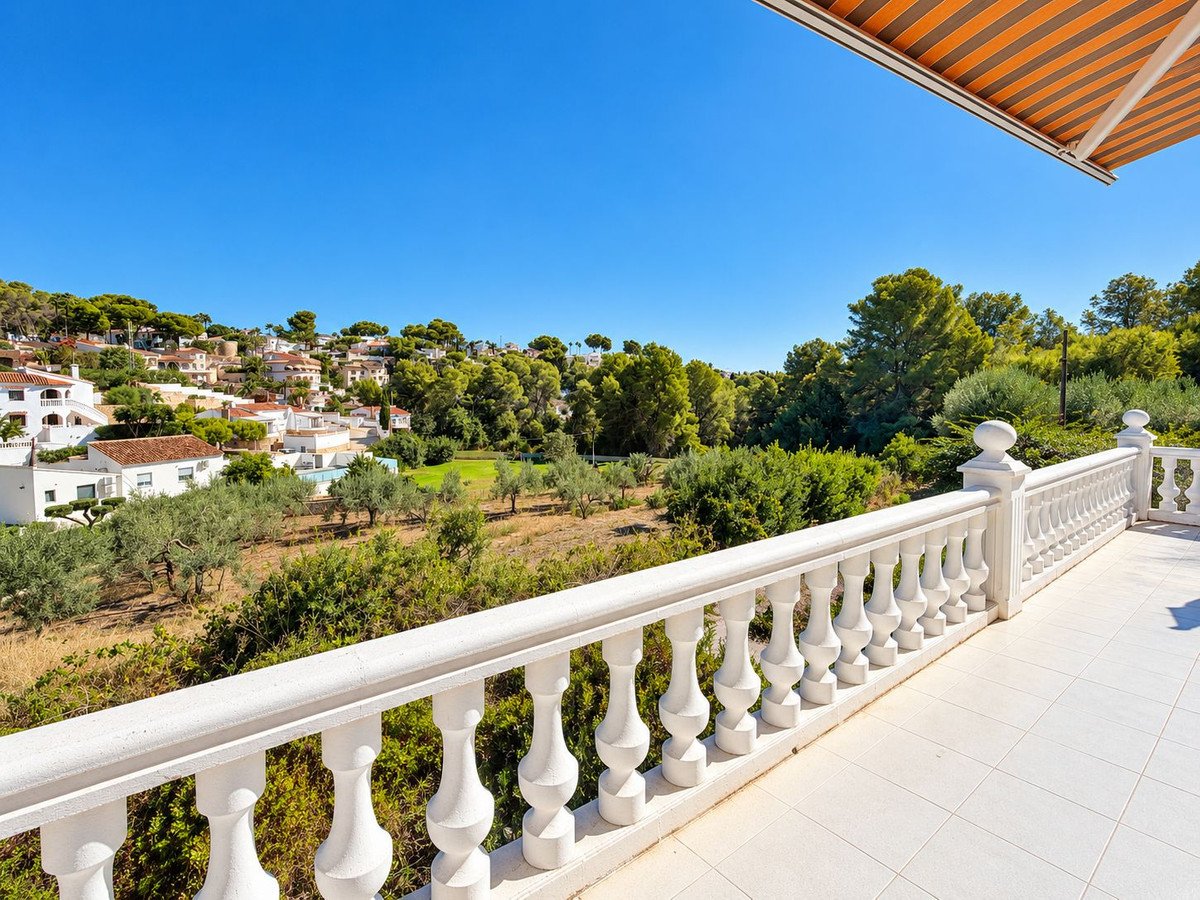 5 Bed Detached Villa in Benissa