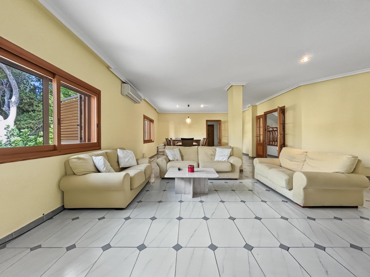 7 Bed Detached Villa in Campoamor