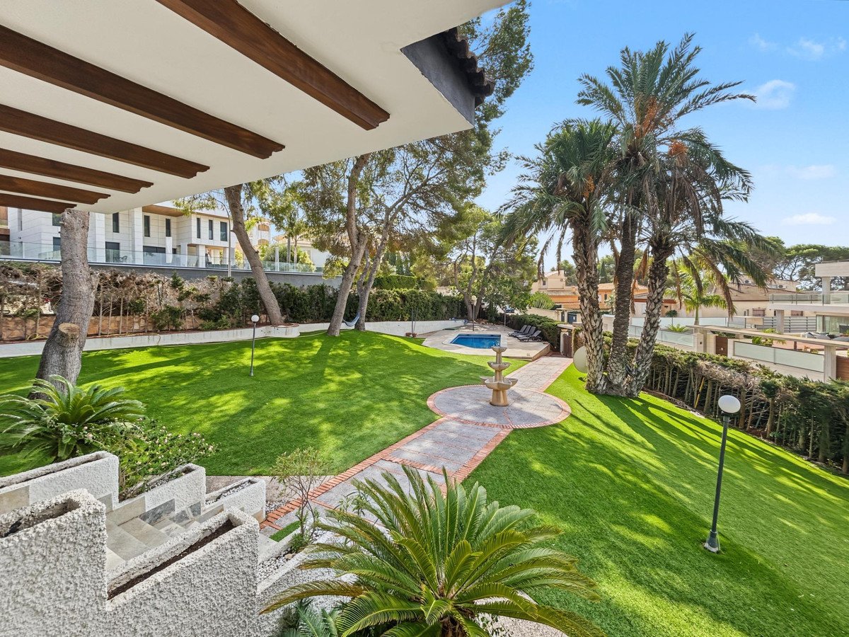 7 Bed Detached Villa in Campoamor