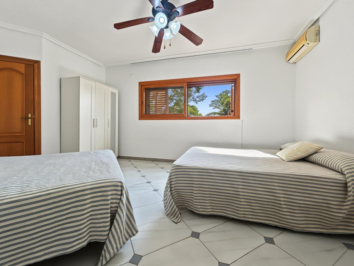 7 Bed Detached Villa in Campoamor
