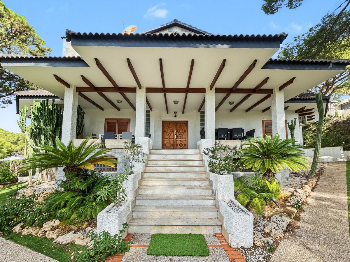 7 Bed Detached Villa in Campoamor