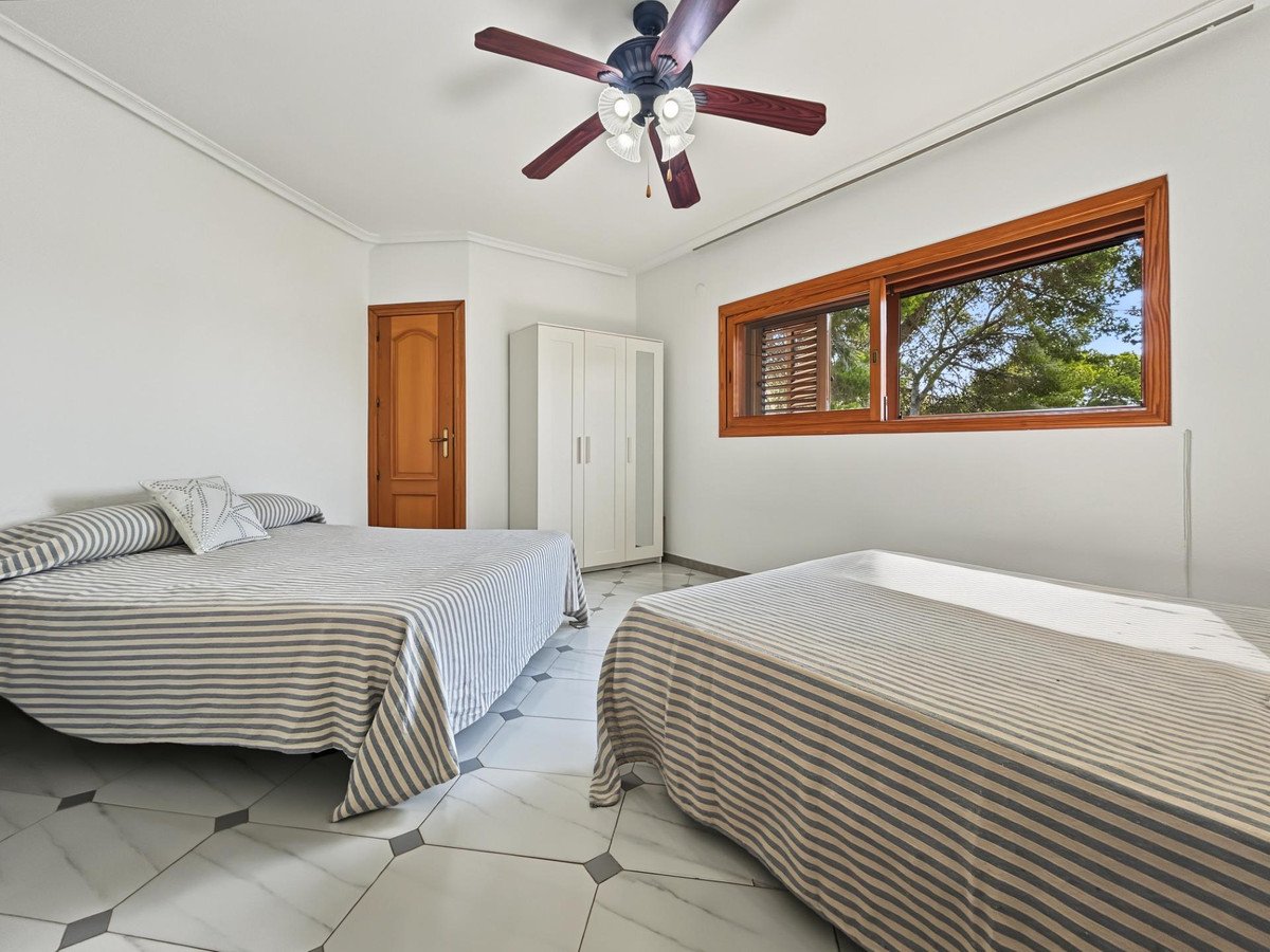 7 Bed Detached Villa in Campoamor