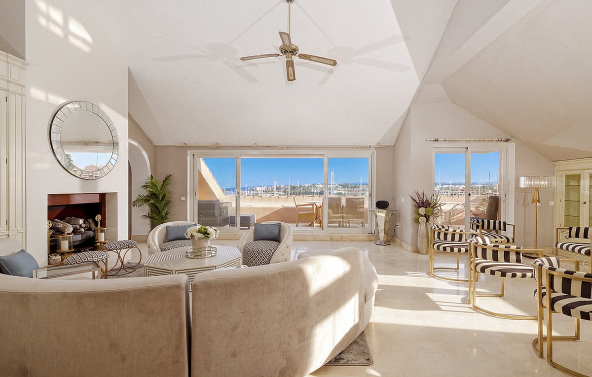 4 Bed Penthouse in Sotogrande Marina