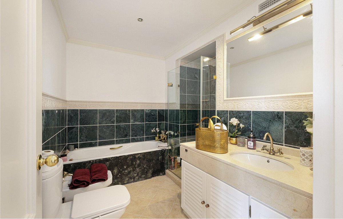 4 Bed Penthouse in Sotogrande Marina