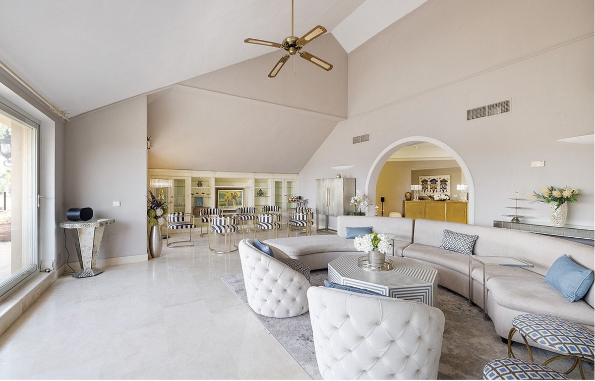 4 Bed Penthouse in Sotogrande Marina