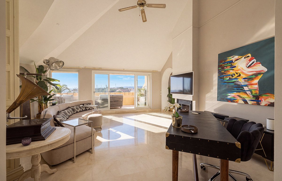 4 Bed Penthouse in Sotogrande Marina