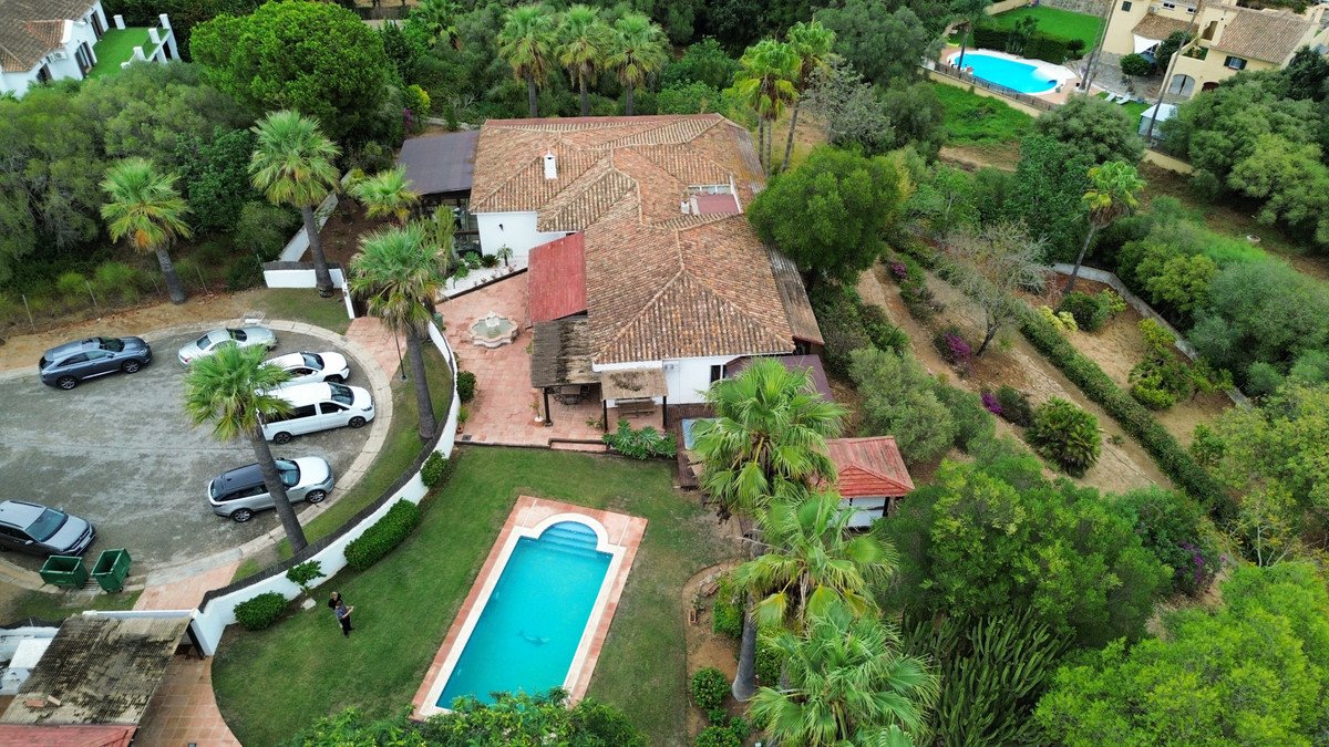 5 Bed Detached Villa in Sotogrande Costa