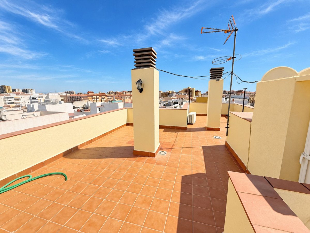2 Bed Top Floor Apartment in Las Lagunas