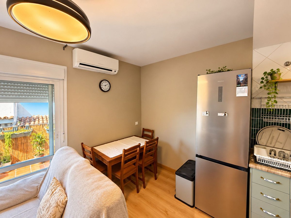 2 Bed Top Floor Apartment in Las Lagunas