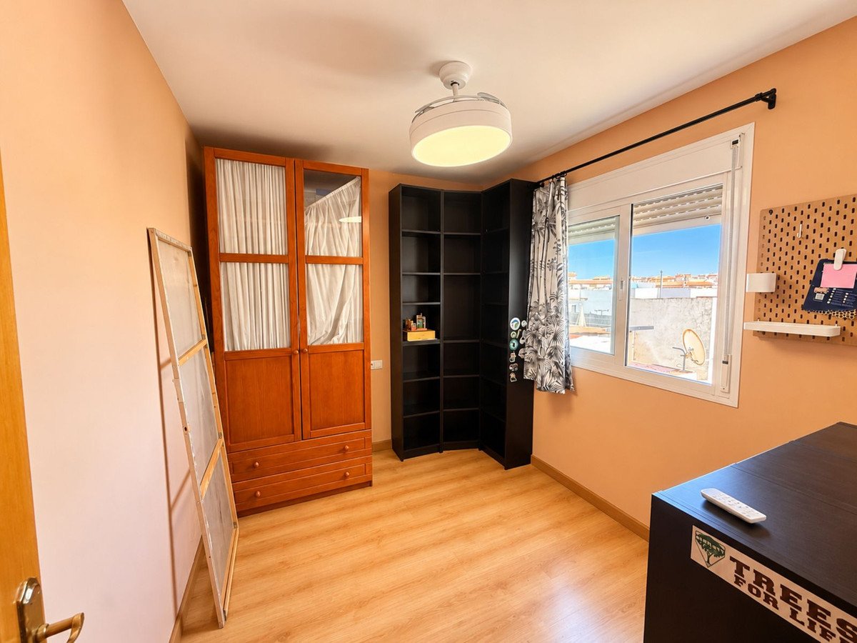 2 Bed Top Floor Apartment in Las Lagunas