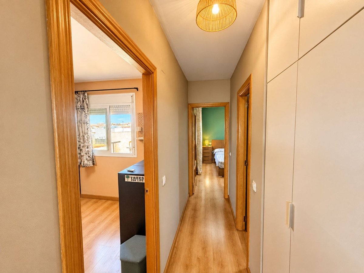 2 Bed Top Floor Apartment in Las Lagunas