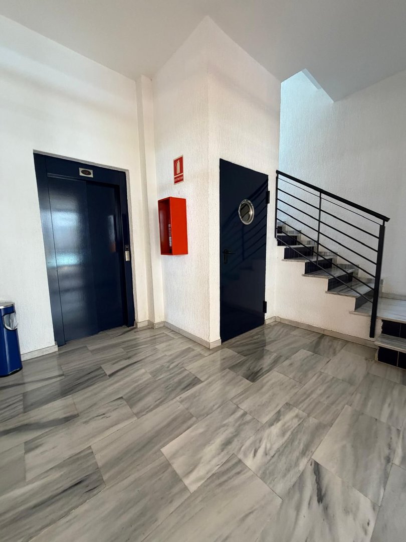2 Bed Middle Floor Apartment in Estepona