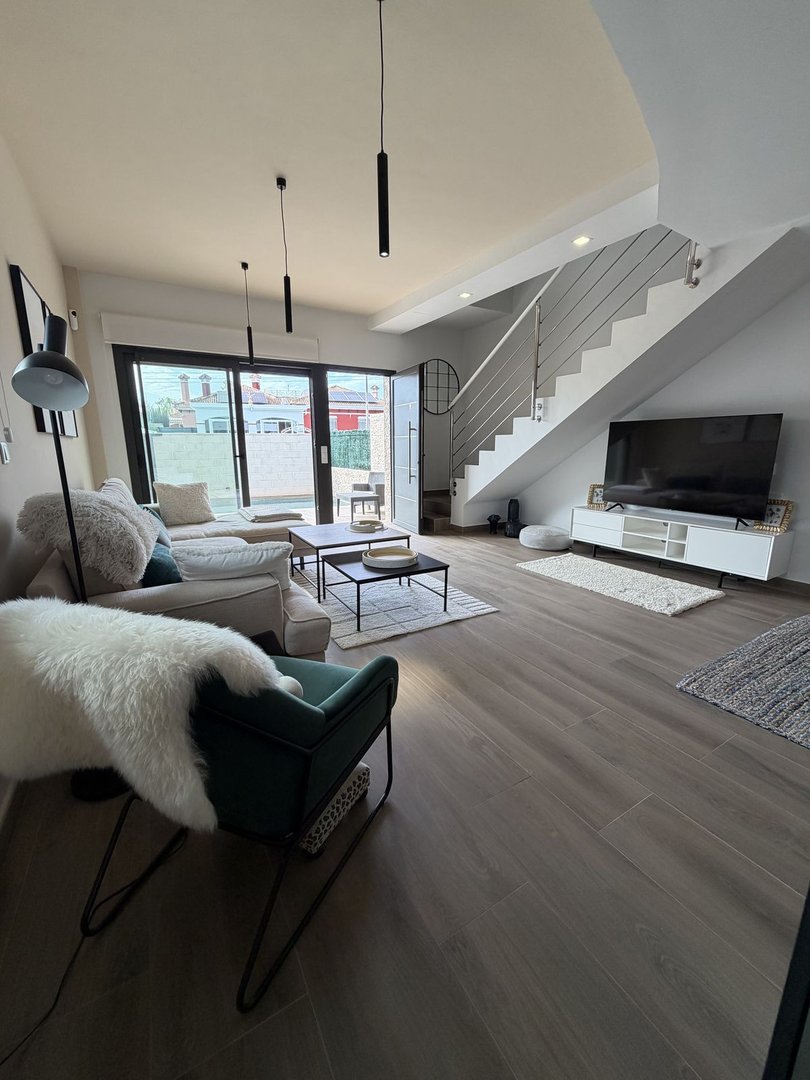 2 Bed Quad in Los Montesinos