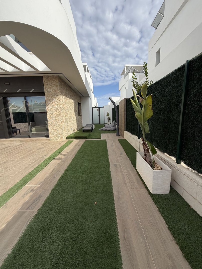 2 Bed Quad in Los Montesinos
