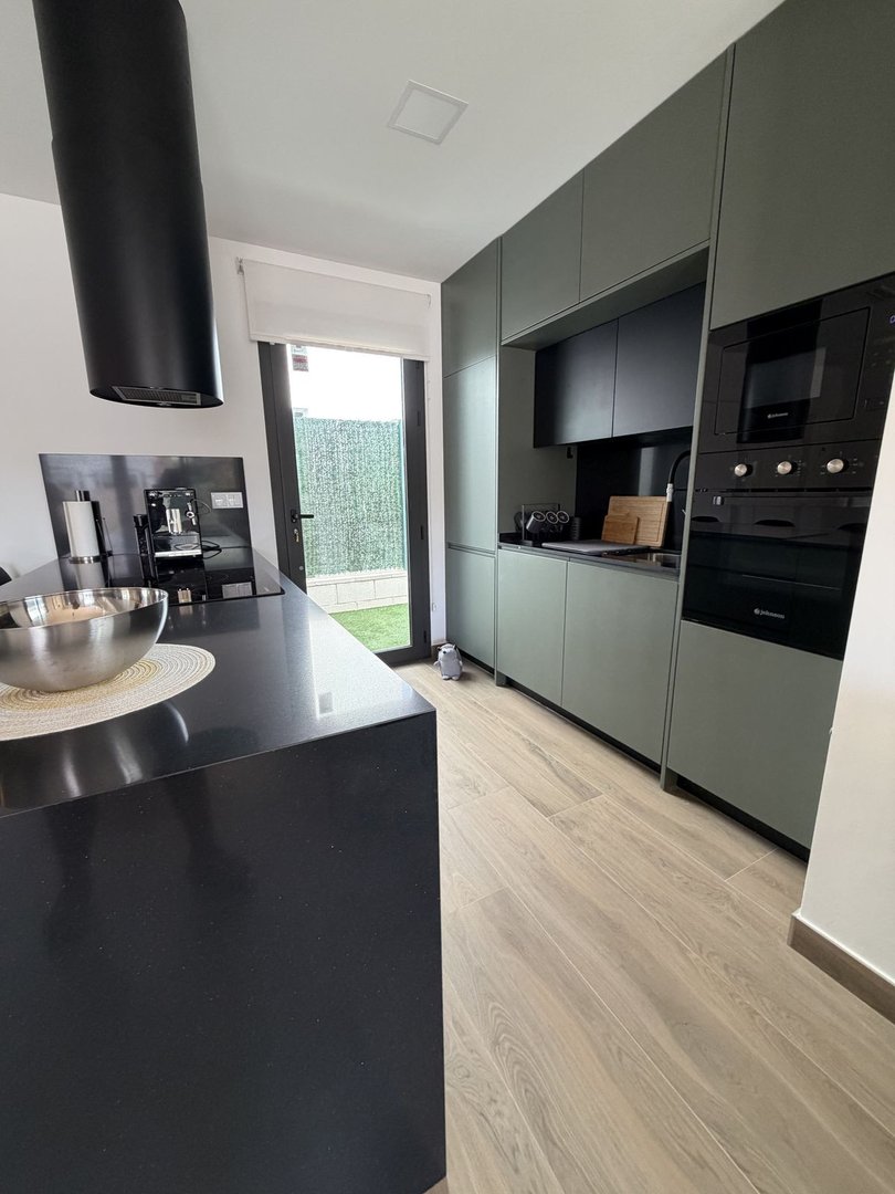 2 Bed Quad in Los Montesinos