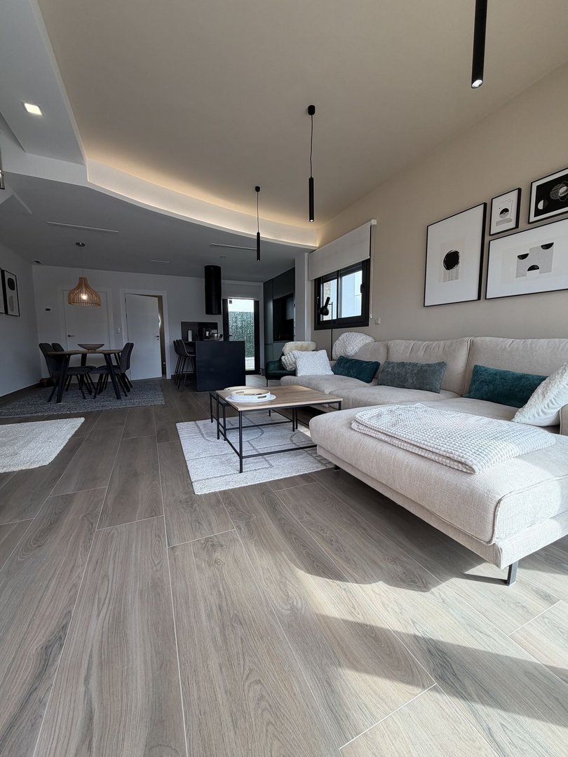 2 Bed Quad in Los Montesinos