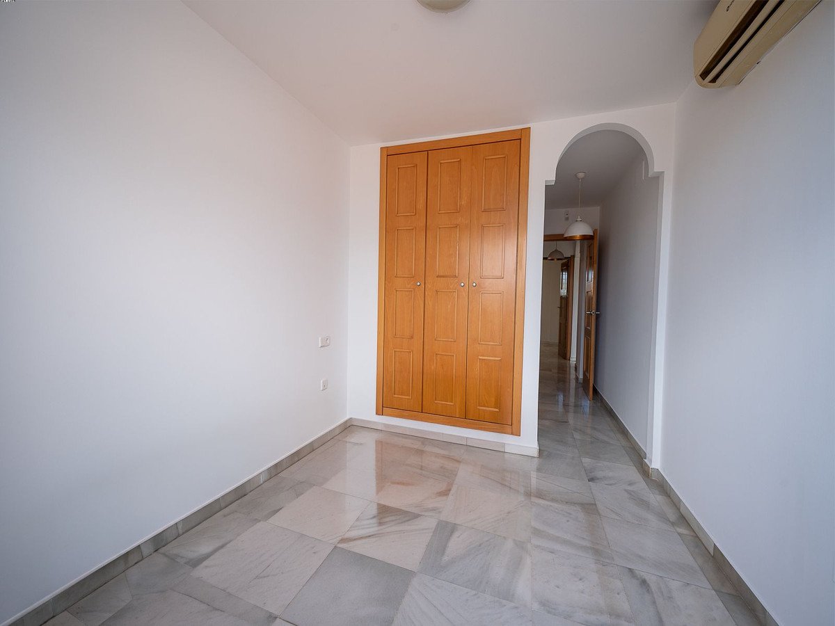 2 Bed Middle Floor Apartment in La Cala de Mijas