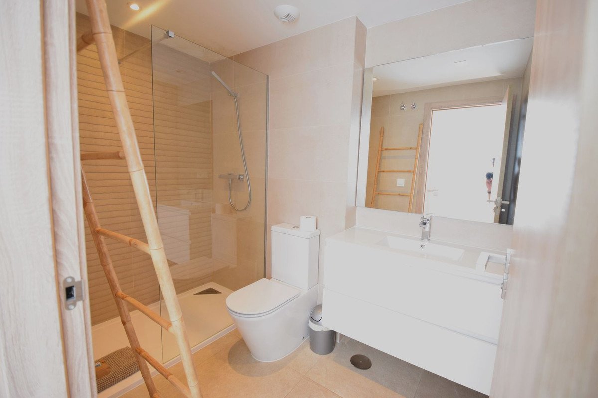 2 Bed Middle Floor Apartment in La Cala Golf