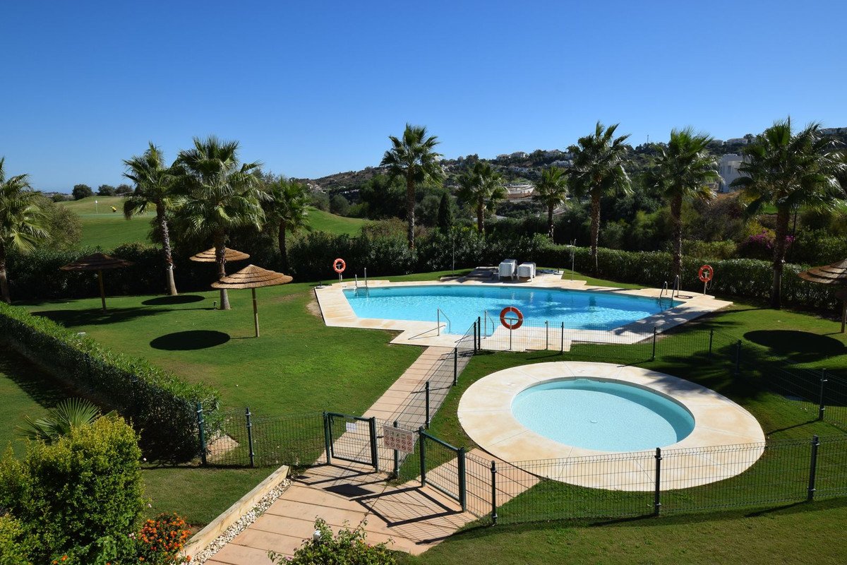 2 Bed Middle Floor Apartment in La Cala Golf