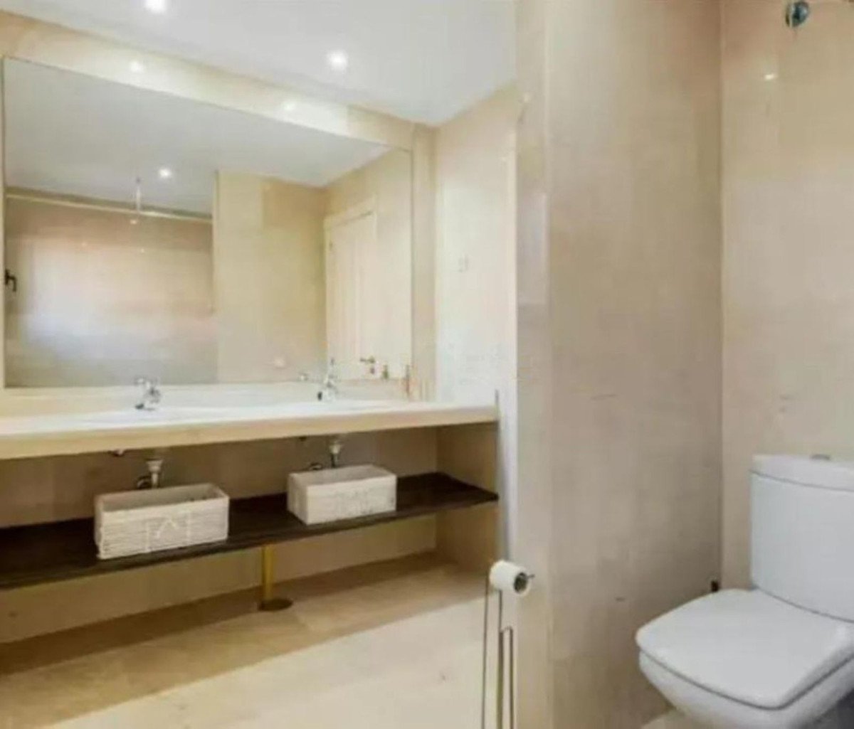 2 Bed Ground Floor Apartment in Estepona