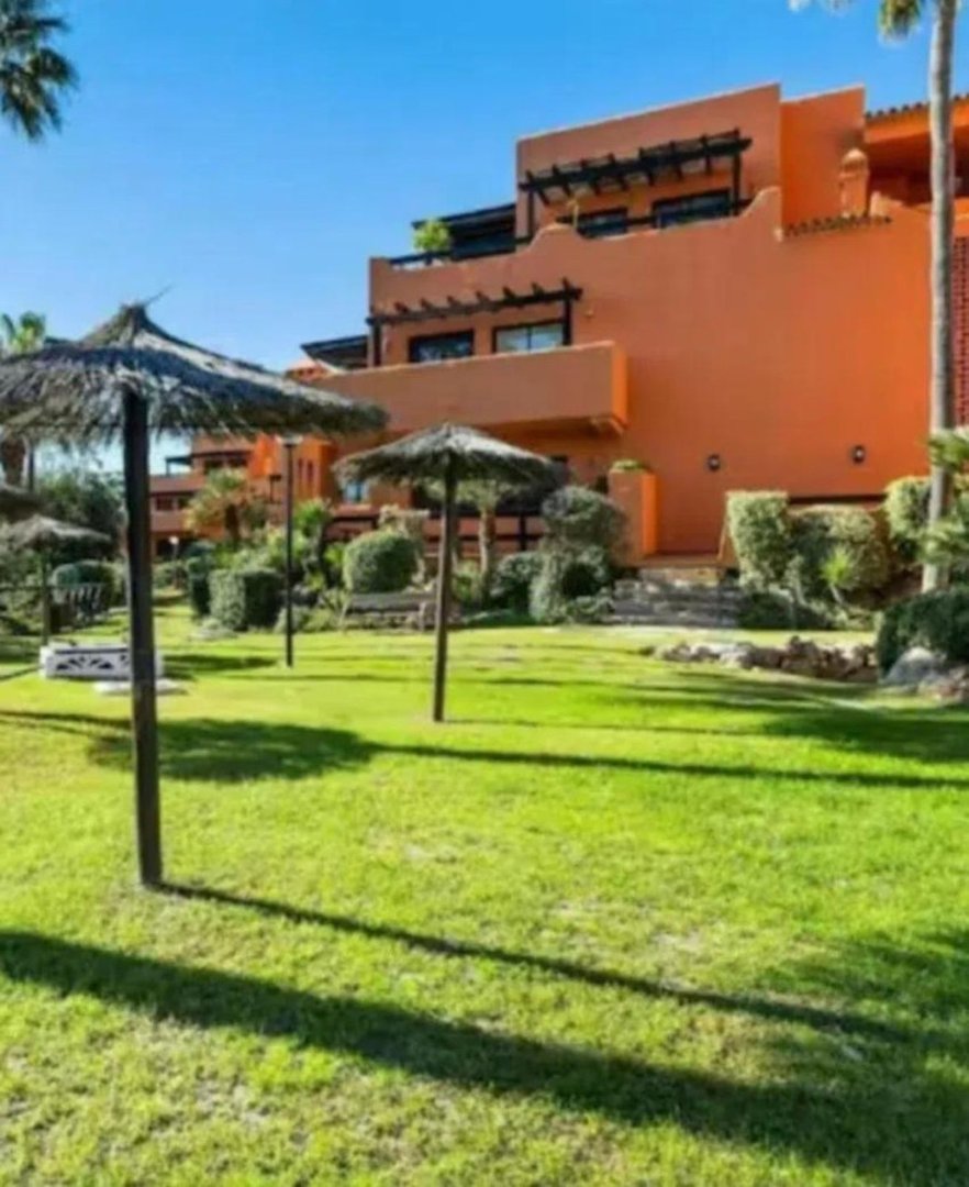 2 Bed Ground Floor Apartment in Estepona