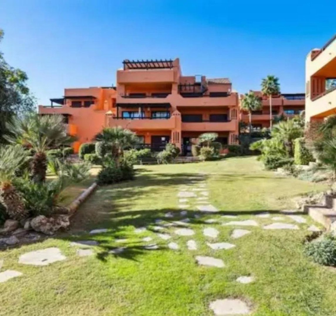 2 Bed Ground Floor Apartment in Estepona