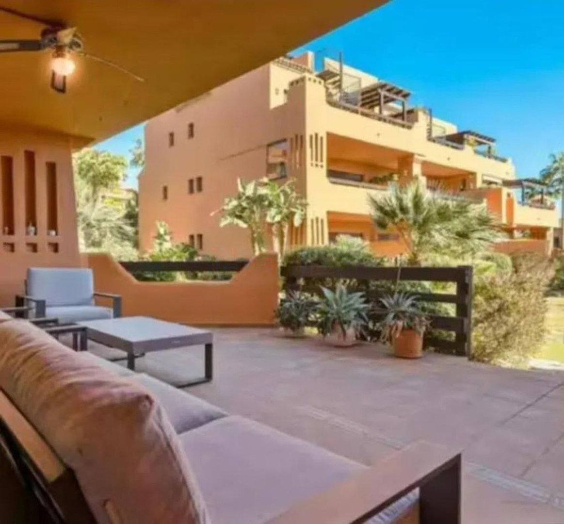 2 Bed Ground Floor Apartment in Estepona