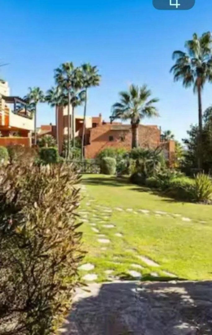 2 Bed Ground Floor Apartment in Estepona