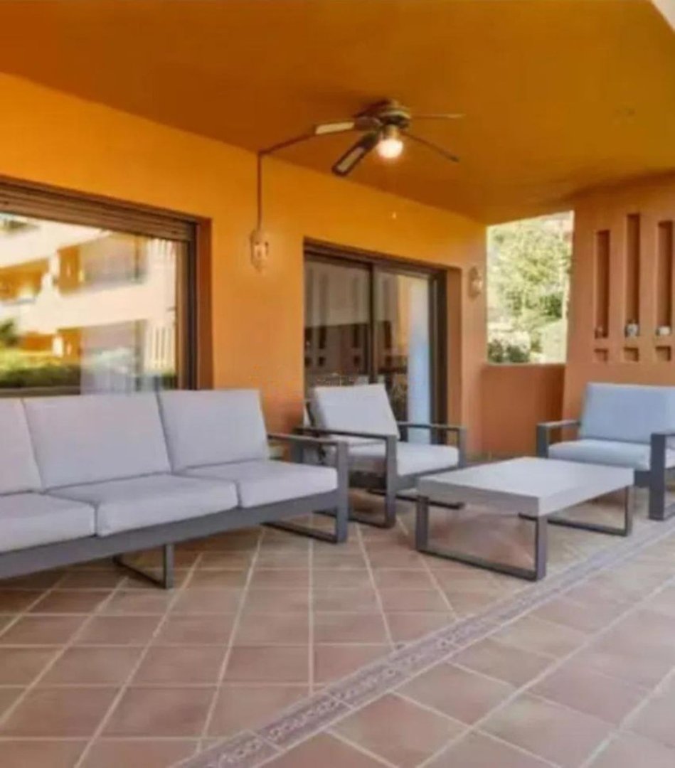 2 Bed Ground Floor Apartment in Estepona