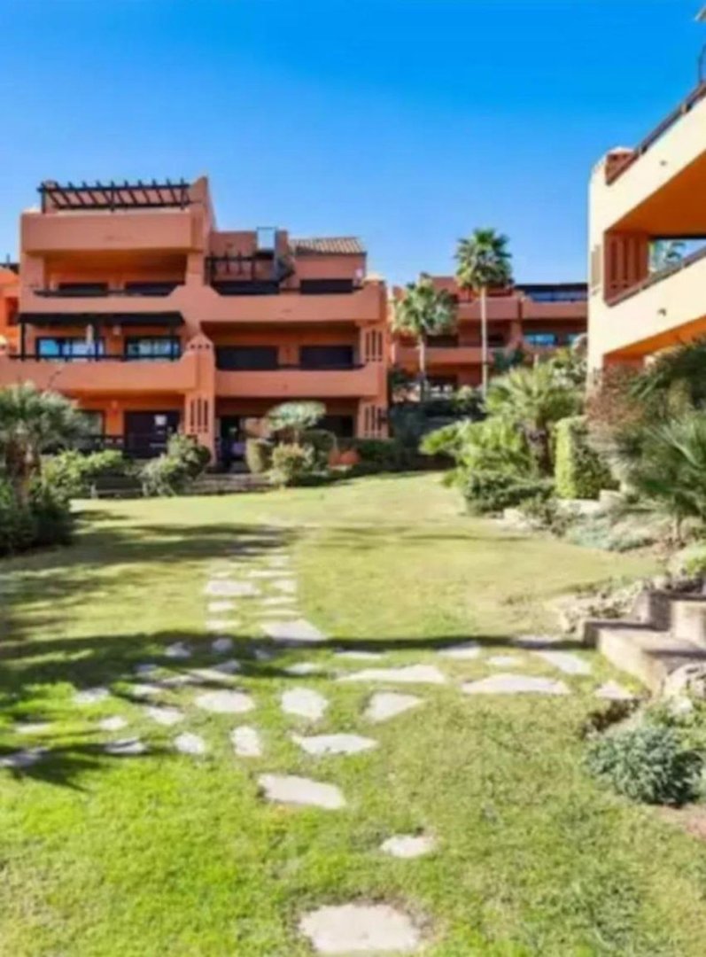 2 Bed Ground Floor Apartment in Estepona
