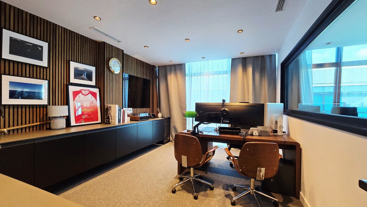 Office in Puerto Banús