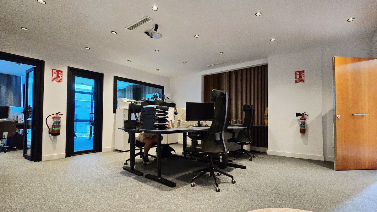 Office in Puerto Banús