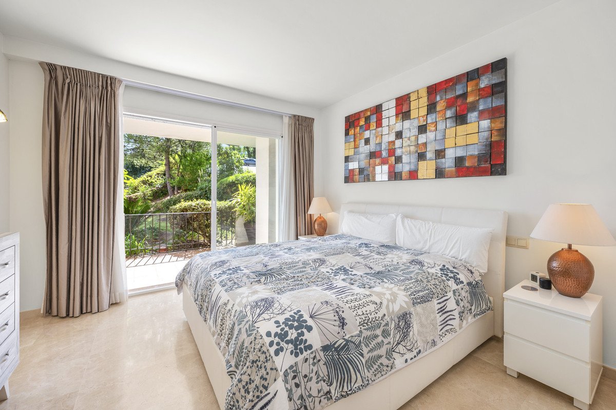 3 Bed Ground Floor Apartment in Benahavís