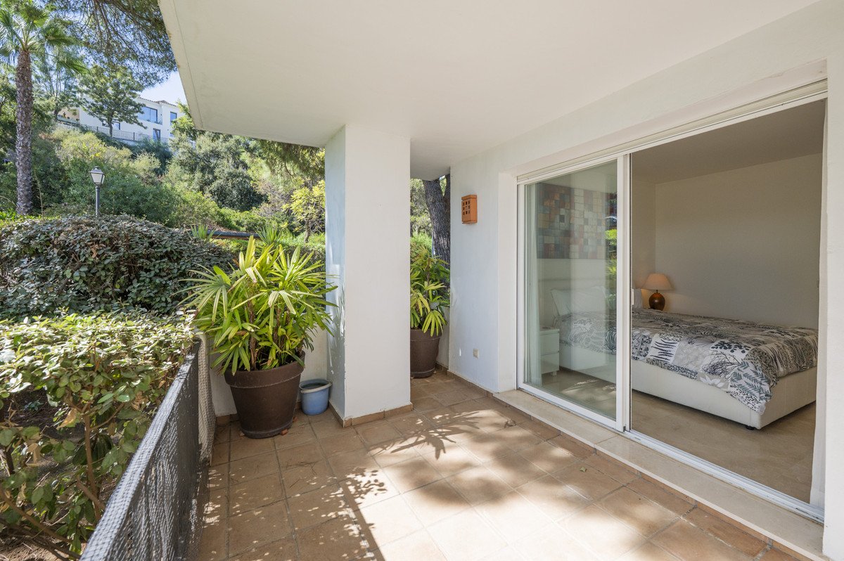 3 Bed Ground Floor Apartment in Benahavís