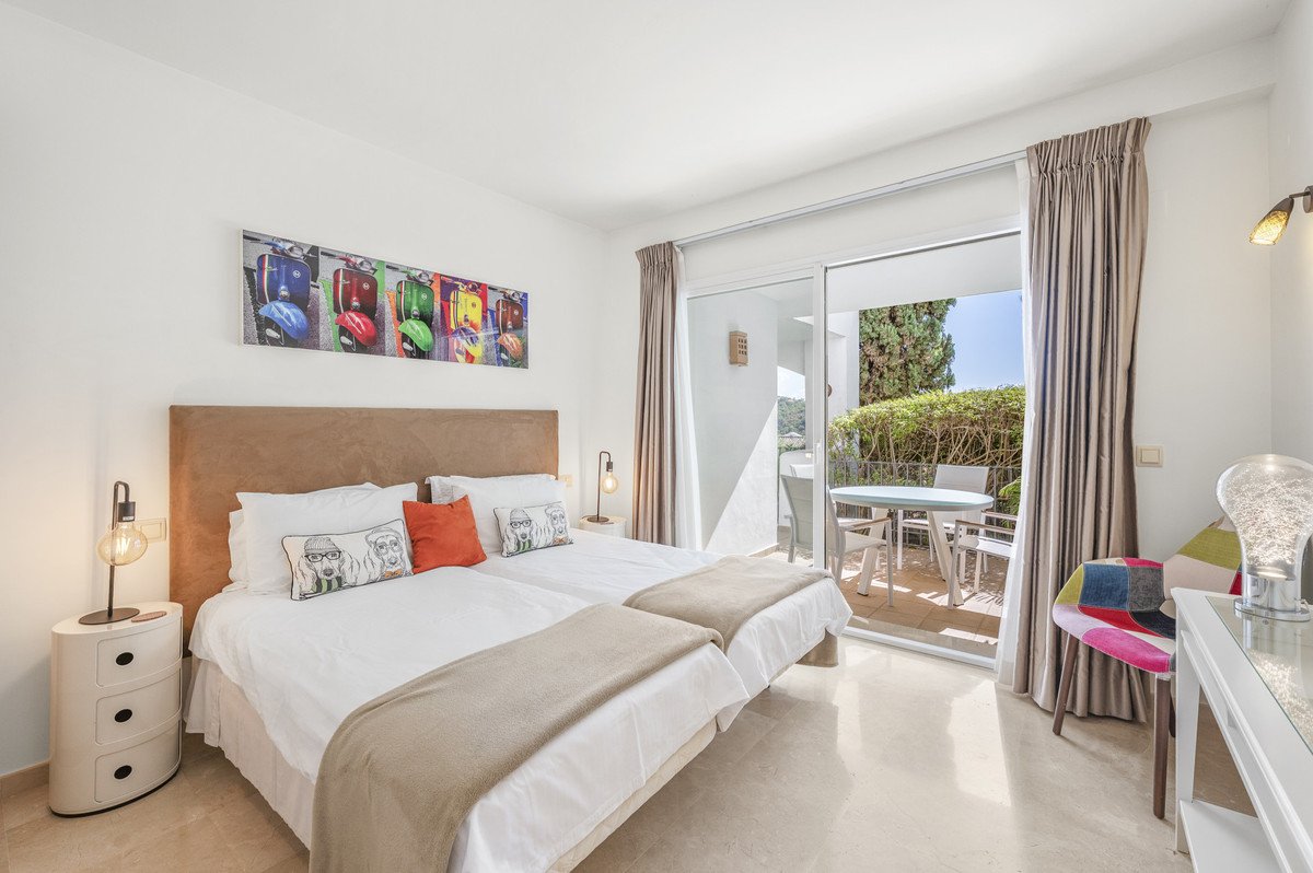 3 Bed Ground Floor Apartment in Benahavís