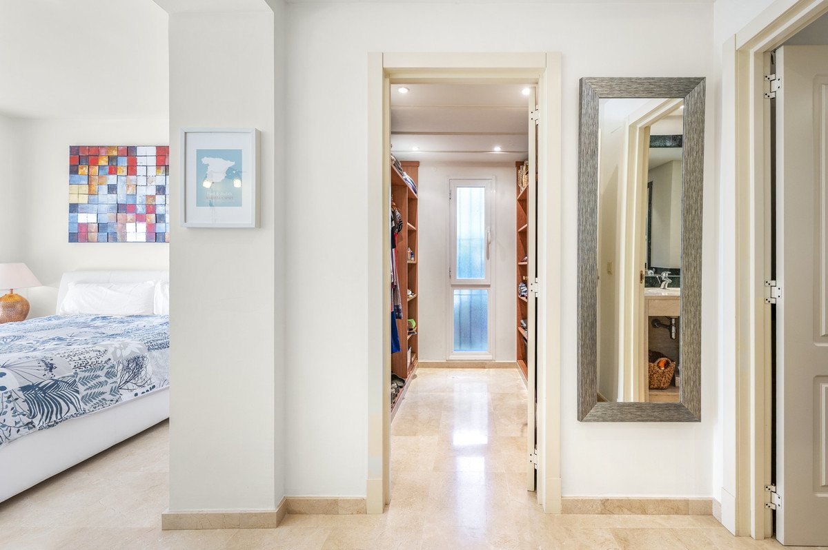 3 Bed Ground Floor Apartment in Benahavís
