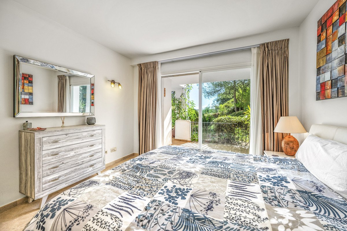 3 Bed Ground Floor Apartment in Benahavís