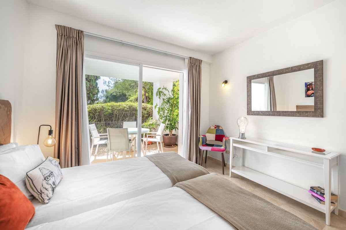 3 Bed Ground Floor Apartment in Benahavís