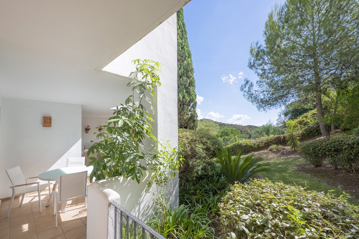 3 Bed Ground Floor Apartment in Benahavís