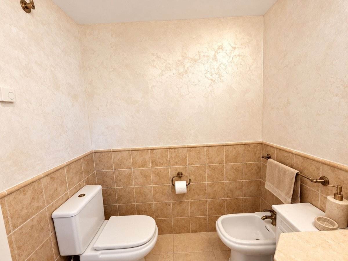 2 Bed Ground Floor Apartment in Estepona