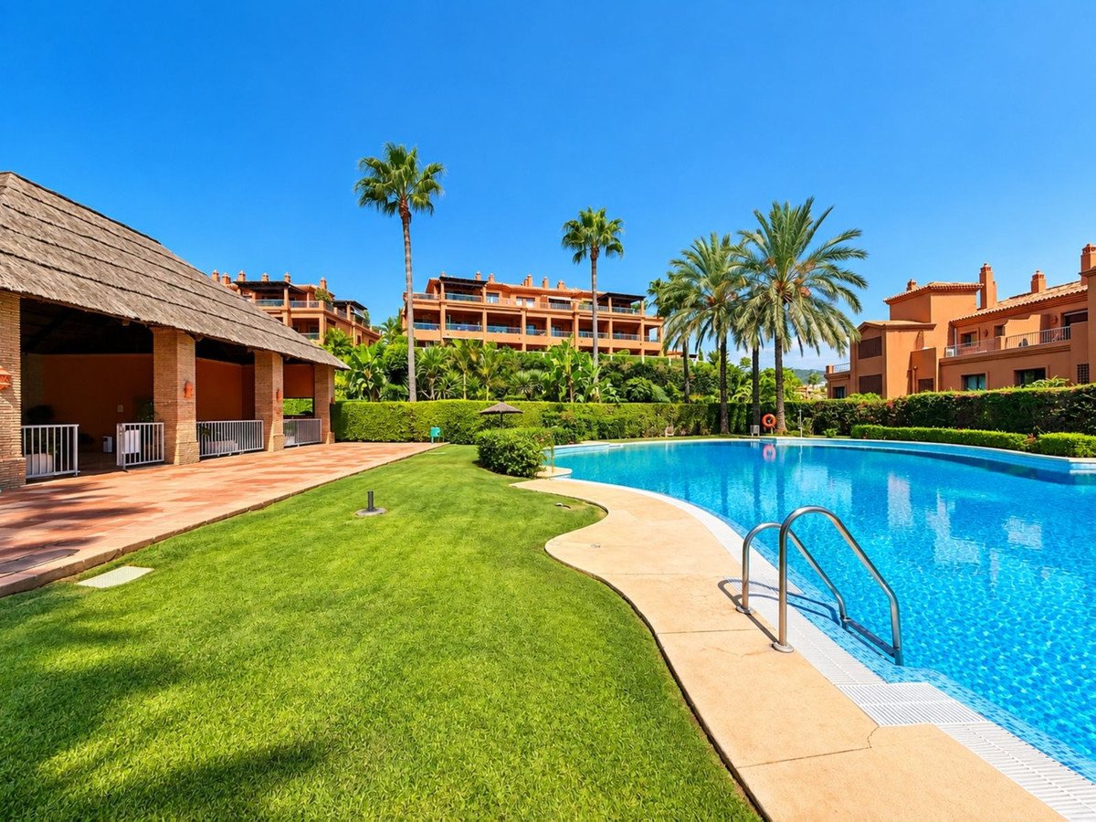2 Bed Ground Floor Apartment in Estepona