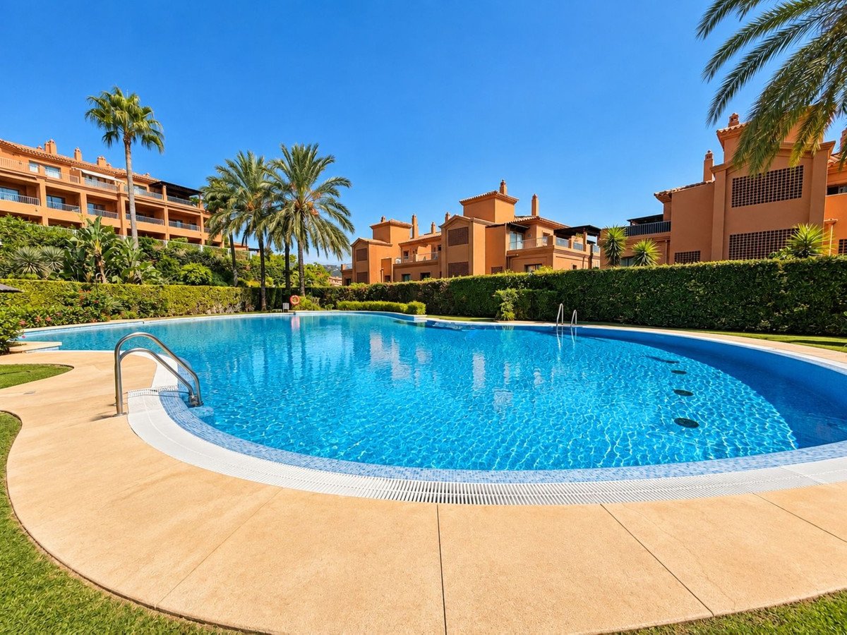 2 Bed Ground Floor Apartment in Estepona