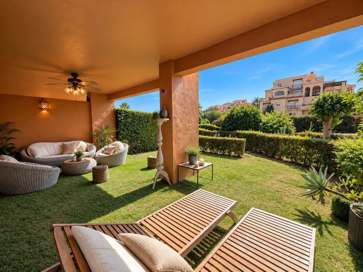 2 Bed Ground Floor Apartment in Estepona