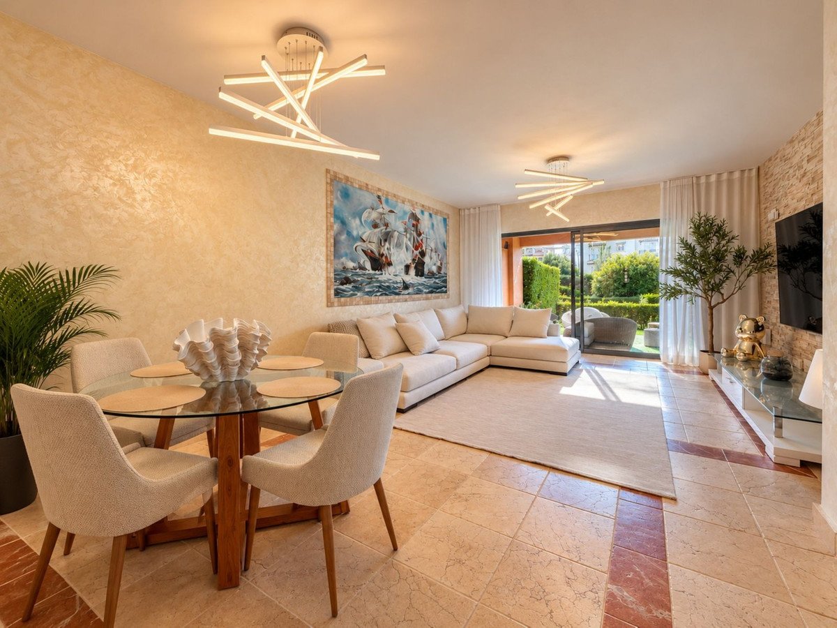 2 Bed Ground Floor Apartment in Estepona