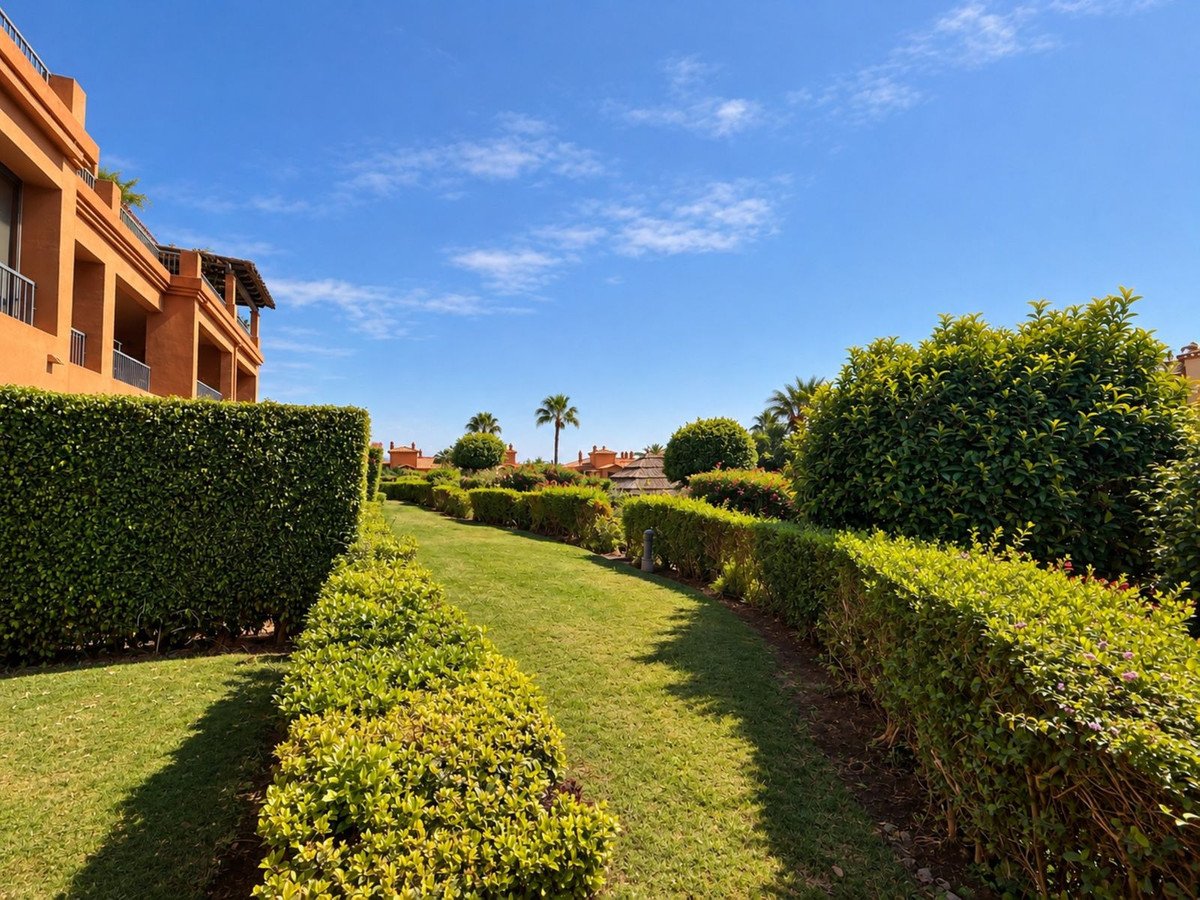 2 Bed Ground Floor Apartment in Estepona