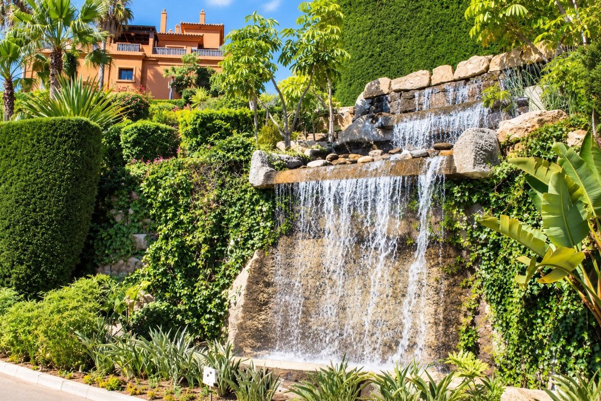 2 Bed Ground Floor Apartment in Estepona
